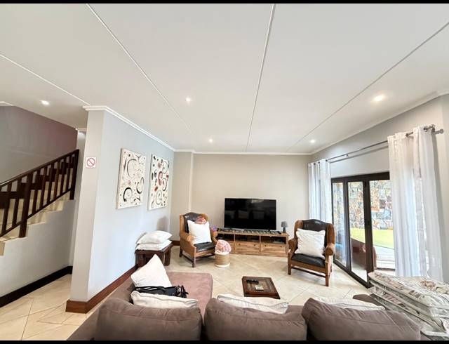 4 BEDROOM TOWNHOUSE FOR SALE IN ZIMBALI ESTATE